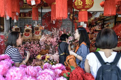 TINJAUAN PERSIAPAN TAHUN BARU CINA