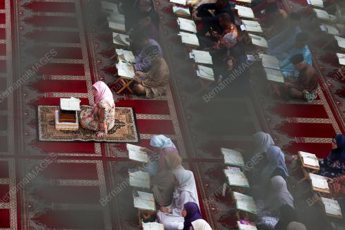 TUNKU AZIZAH AMINAH MAIMUNAH ISKANDARIAH