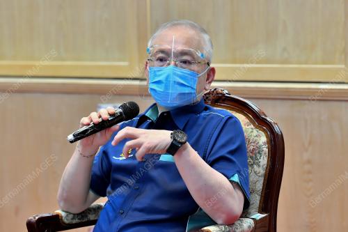 DATUK SERI WEE KA SIONG