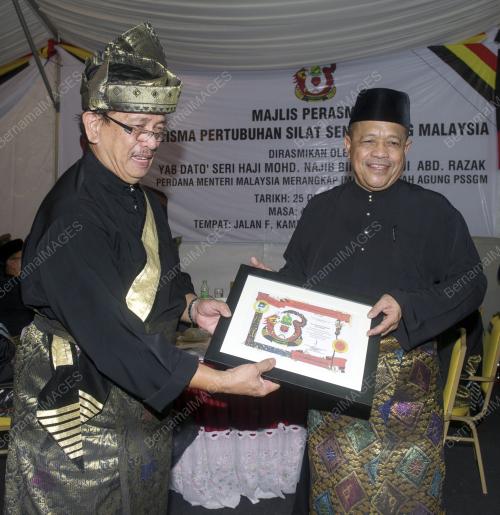 KL36_25102015_SILAT_GAYONG