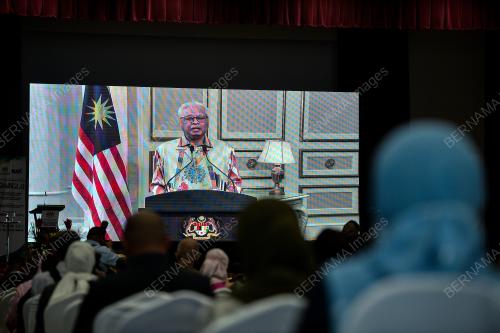 DATUK SERI ISMAIL SABRI YAAKOB