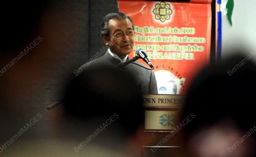 DR MAHATHIR MOHAMAD