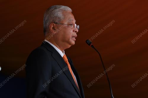 DATUK SERI ISMAIL SABRI YAAKOB