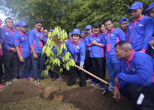 KL36_26022017_TANAM_POKOK