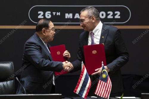 DATUK SERI HISHAMUDDIN TUN HUSSIEN