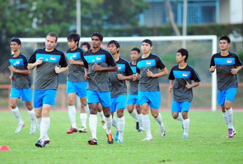 SINGAPURA_LATIHAN