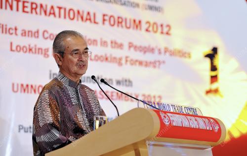 KL36_26112012_TUN_BADAWI