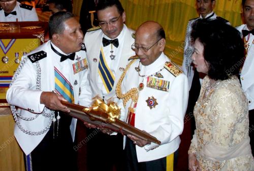KL36_27032012_AGONG