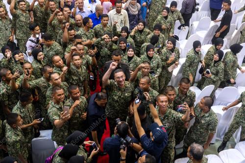 KL36_27032018_ATM_BN201803263174