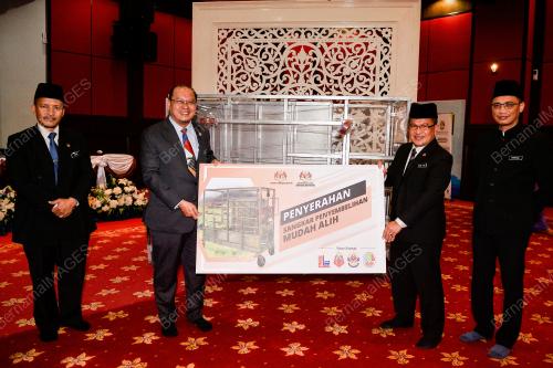 MAJLIS PENYERAHAN SANGKAR PENYEMBELIHAN MUDAH ALIH