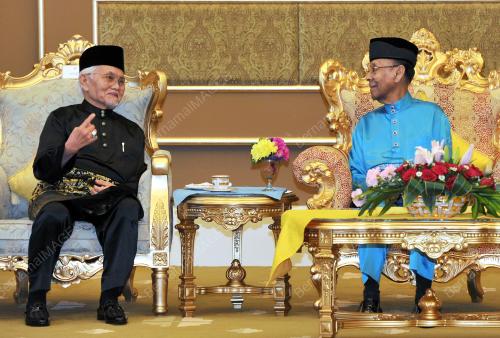 KL36_28022014_AGONG