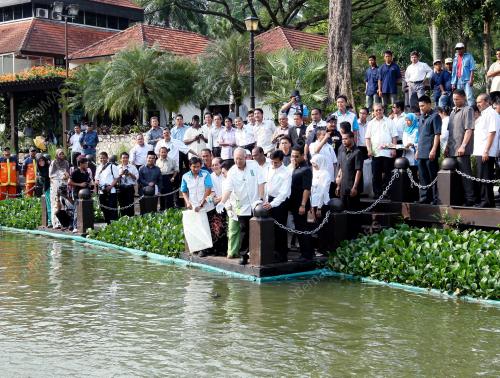 DATUK SERI MOHD NAJIB TUN ABDUL RAZAK