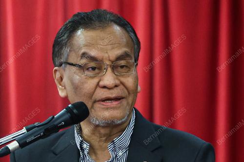 DATUK SERI DZULKEFLY AHMAD
