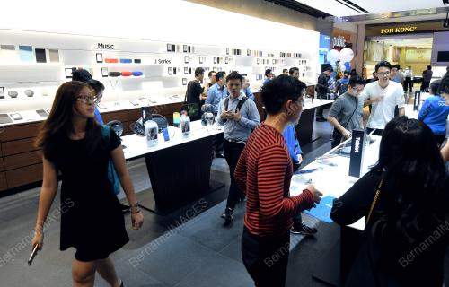 KL36_29012018_SAMSUNG_BN201801267306