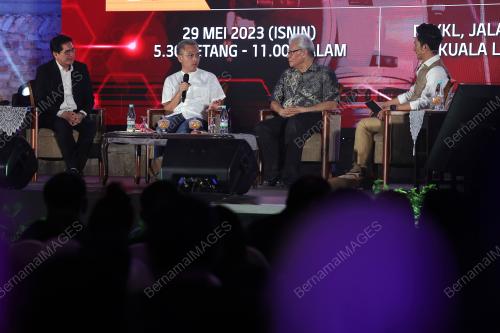 FAHMI FADZIL