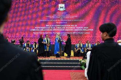 SULTAN PERAK SULTAN NAZRIN SHAH
