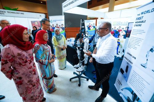 DATUK SERI NANCY SHUKRI