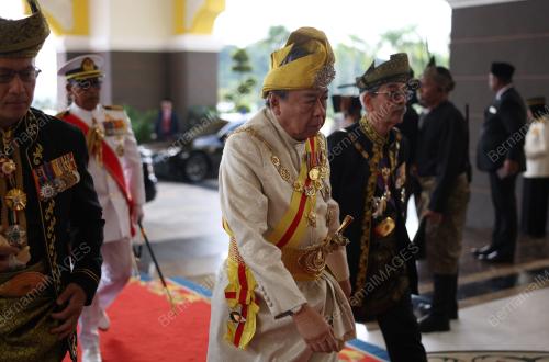 SULTAN SHARAFUDDIN IDRIS SHAH