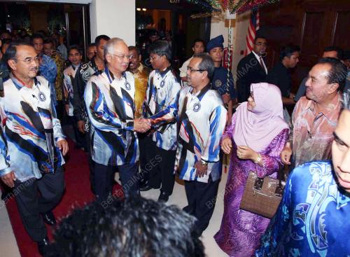 MOHD NAJIB TUN ABDUL RAZAK