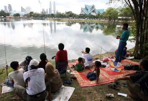 PEMBUKA TIRAI JORAN 2009