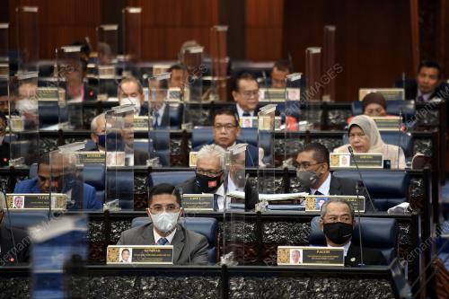 PERSIDANGAN PARLIMEN PENGGAL KETIGA 