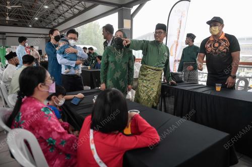 DATUK SERI AHMAD FAIZAL AZUMU