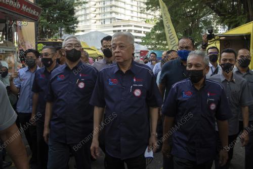 DATUK SERI ISMAIL SABRI YAAKOB