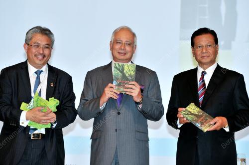 KL37_02102012_PM_KHAZANAH1