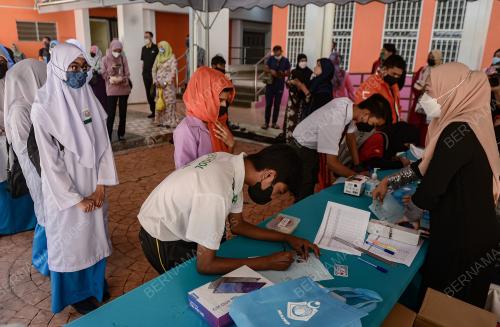 SUMBANGAN TABLET DAN BANTUAN WIFI