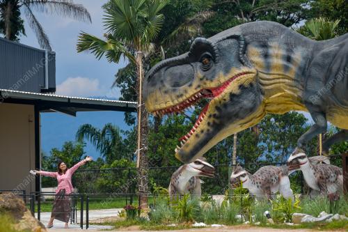 TAMAN TEMA DINOSOUR TERBESAR DI MALAYSIA