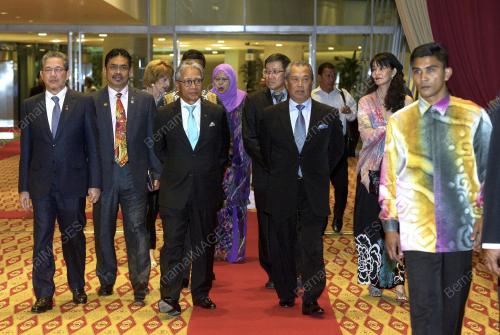 KL37_04022015_MAKAN_MALAM