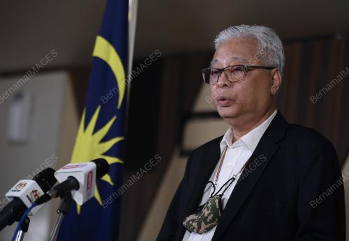 DATUK SERI ISMAIL SABRI YAAKOB