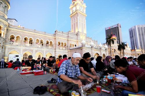 KL37_04072015_IFTAR_KL