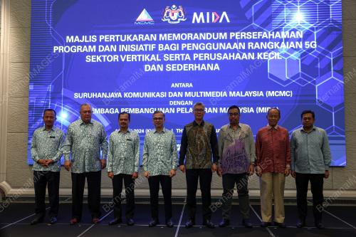 FAHMI FADZIL