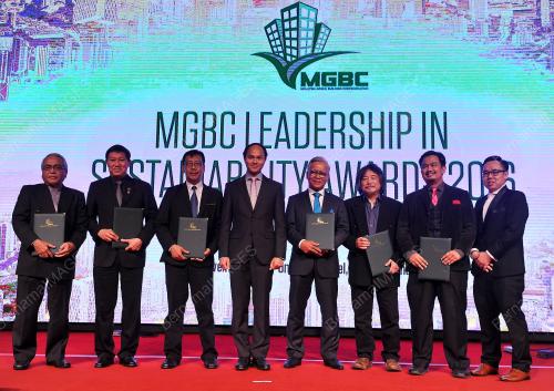 KL37_04112016_MGBC