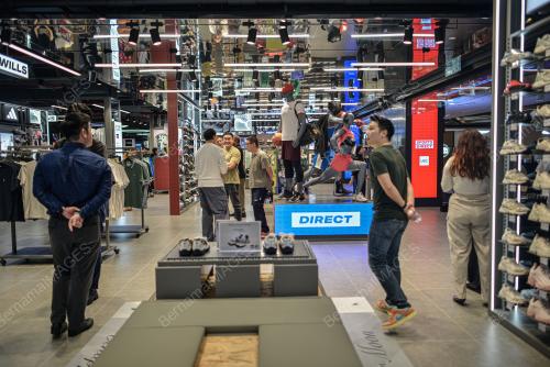 OPENING SPORTS DIRECT FIRST FLAGSHIP