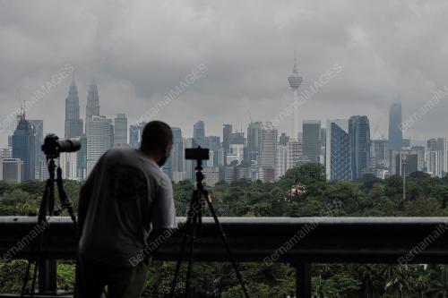 TINJAUAN DI SEKITAR IBU KOTA
