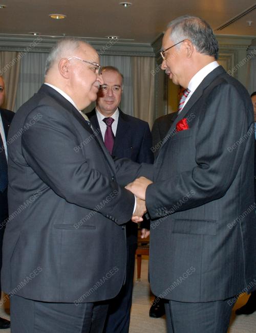 MOHD NAJIB TUN ABDUL RAZAK