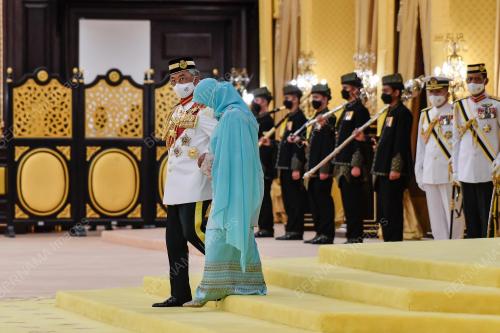 AL-SULTAN ABDULLAH RI'AYATUDDIN AL-MUSTAFA BILLAH SHAH