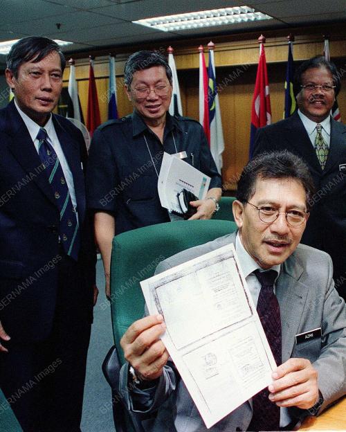 DATUK AZMI KHALID