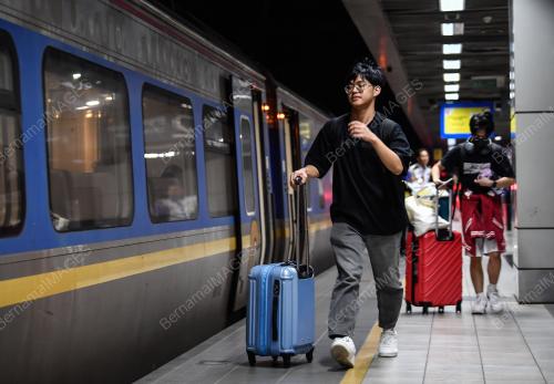 TINJAUAN WARGA KOTA PULANG KE KAMPUNG