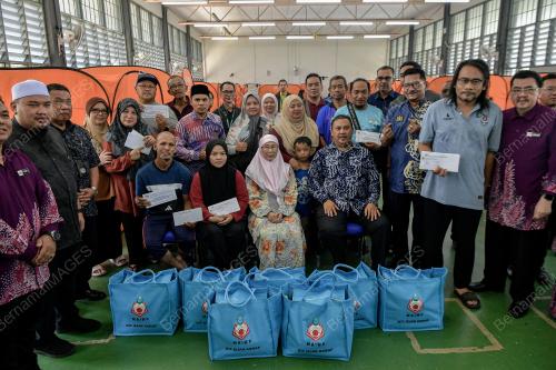 DATUK SERI DR WAN AZIZAH WAN ISMAIL