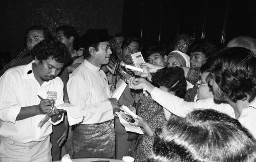 KL37_08072015_MESYUARAT_UMNO