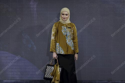 KEMPEN ˜INI BATIK MALAYSIA'