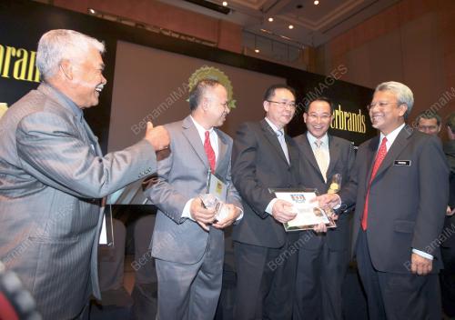 AHMAD HUSNI HANADZLAH