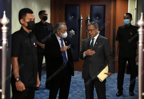 PERSIDANGAN PARLIMEN PENGGAL KETIGA 