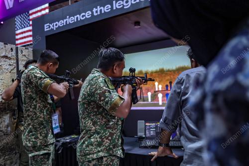PAMERAN PERKHIDMATAN PERTAHANAN ASIA (DSA)