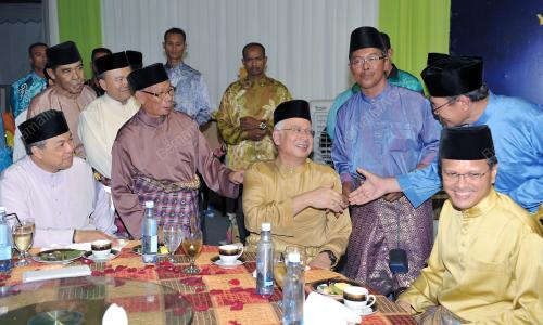 DATUK SERI MOHD NAJIB TUN ABDUL RAZAK