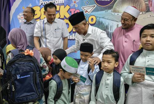 DATUK DR MOHD NA'IM MOKHTAR