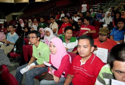SUKARELAWAN KL 09